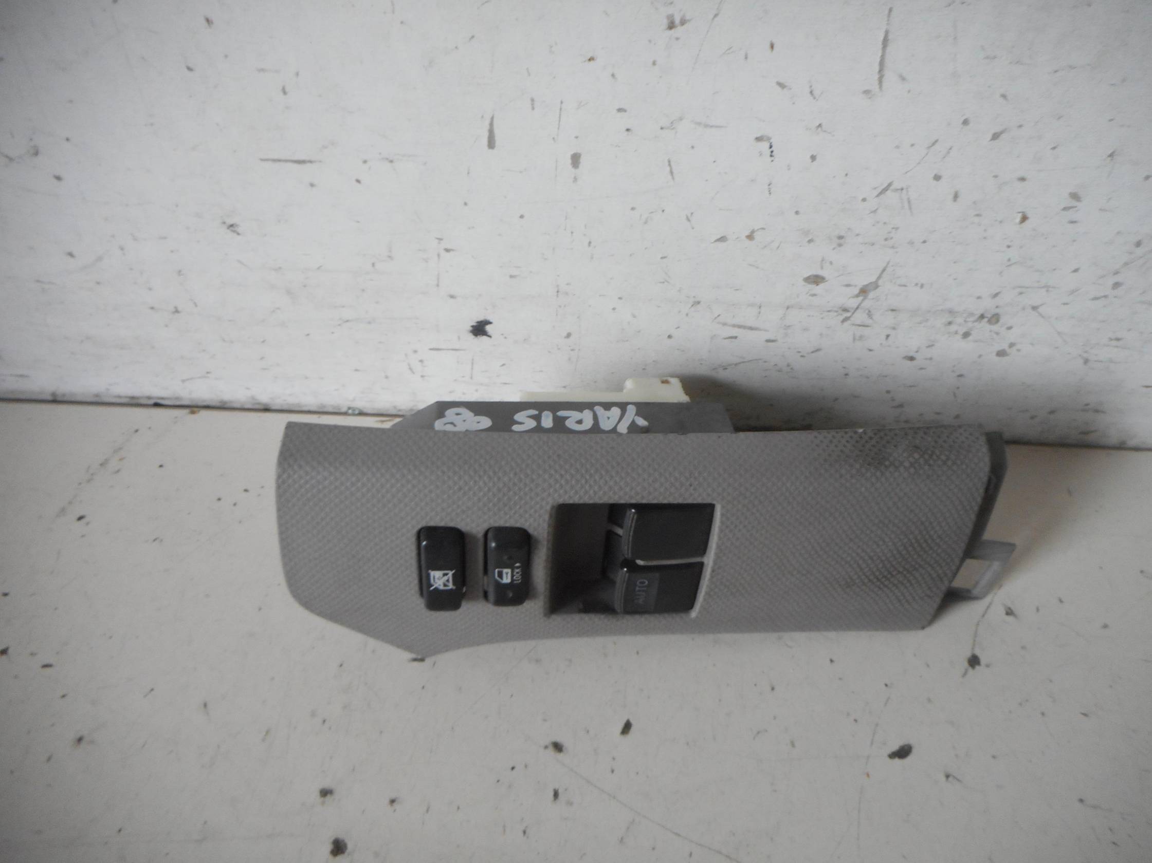 Interruttore alzacristalli porta ant.